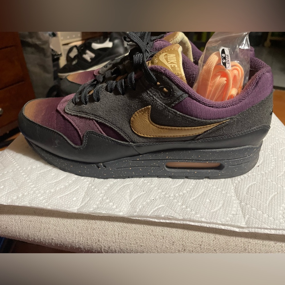Nike air max 1 pro purple / gold